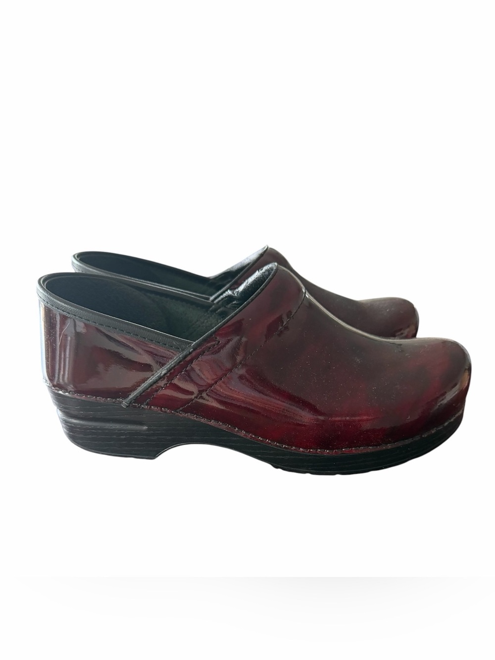 Dansko Professional Ruby Red Patent Leather Clog Shoes Size 41